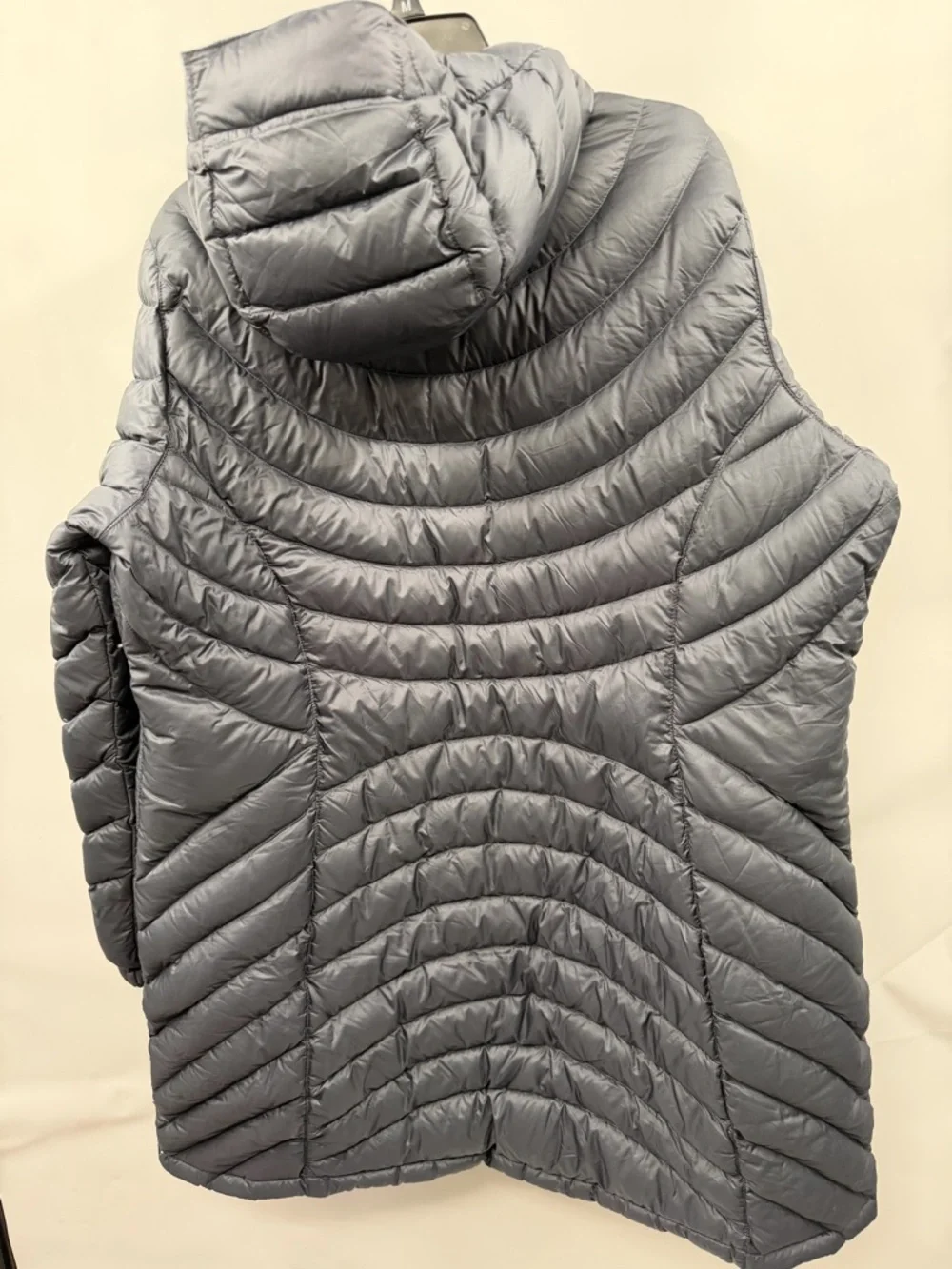 L.L. Bean Women's Quilted Hooded Puffer Coat - Gray women’s size 1x plus - Picture 2 of 4